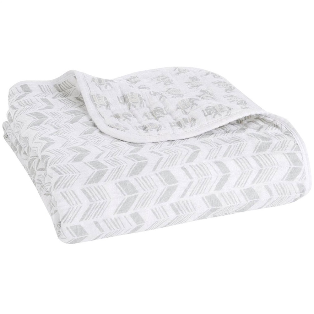 (NWT) Aden + Aneis Dream Blanket Tea Collection